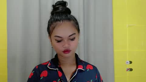 Snapshot of anaruru_ chatting on January 13, 2025, 8:05 am ANA online show from January 13, 2025, 8:05 am