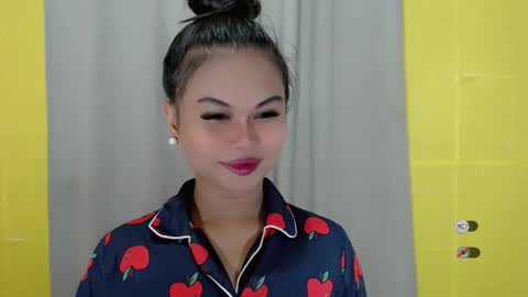 Snapshot of anaruru_ chatting on January 16, 2025, 8:00 am ANA online show from January 16, 2025, 8:00 am