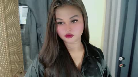 Snapshot of anaruru_ chatting on November 16, 2025, 3:17 pm ANA online show from November 16, 2025, 3:17 pm