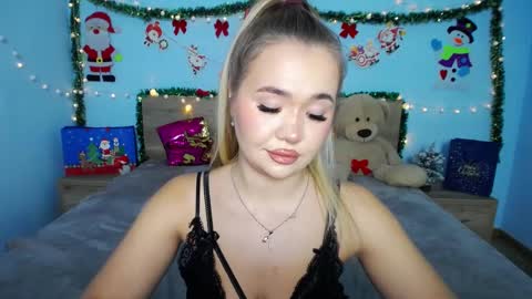 Snapshot of anastacyyellig chatting on December 21, 2024, 2:30 am anastacyyellig online show from December 21, 2024, 2:30 am