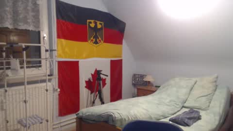 Andre online show from December 7, 2024, 9:33 pm