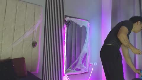 andres_cream online show from October 9, 2025, 12:14 pm