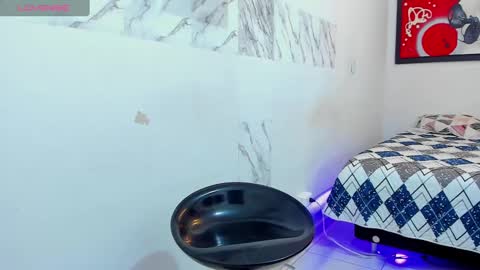 Snapshot of andressdean chatting on December 4, 2024, 1:36 am Andres Dean online show from December 4, 2024, 1:36 am