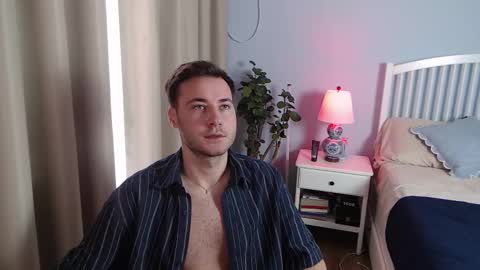 Snapshot of andrew2305 chatting on October 5, 2025, 9:40 am Justin Andrew online show from October 5, 2025, 9:40 am