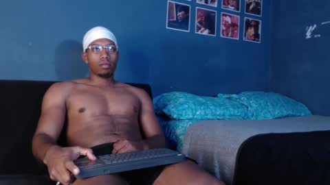 Snapshot of andrew_hoult chatting on January 25, 2025, 4:02 am Andrew online show from January 25, 2025, 4:02 am