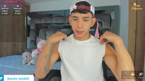Snapshot of andrew_twink18 chatting on October 25, 2025, 7:19 pm Andrew M. online show from October 25, 2025, 7:19 pm