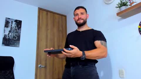 Snapshot of andrewdiaz_ chatting on October 16, 2025, 12:55 am Andrew Diaz online show from October 16, 2025, 12:55 am