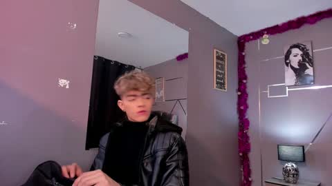 Snapshot of andrius_24 chatting on December 3, 2024, 2:05 pm online show from December 3, 2024, 2:05 pm