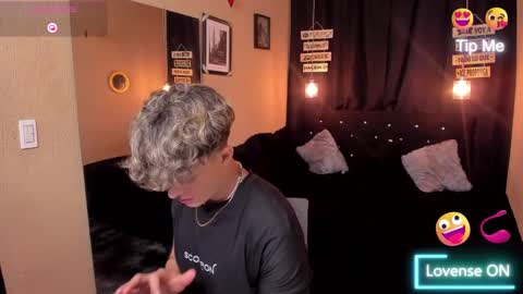 Snapshot of andrius_24 chatting on March 8, 2025, 6:05 pm online show from March 8, 2025, 6:05 pm