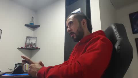 Snapshot of andruwang chatting on December 27, 2024, 6:35 am Andru online show from December 27, 2024, 6:35 am