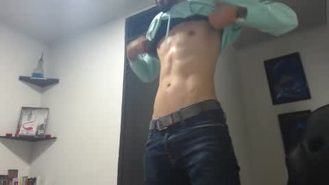 Snapshot of andruwang chatting on January 2, 2025, 8:06 am Andru online show from January 2, 2025, 8:06 am