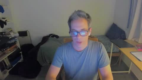 Snapshot of andy0pandi chatting on January 31, 2025, 4:03 am Andrew online show from January 31, 2025, 4:03 am