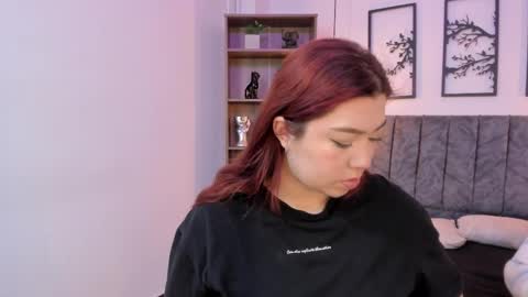 Snapshot of andy_and_emma chatting on February 10, 2025, 12:39 pm andy_and_emma online show from February 10, 2025, 12:39 pm