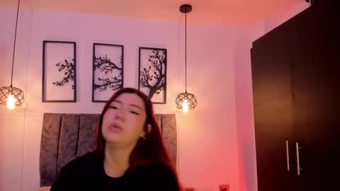 Snapshot of andy_and_emma chatting on February 25, 2025, 12:34 pm andy_and_emma online show from February 25, 2025, 12:34 pm