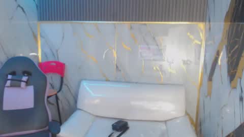 Snapshot of andy_dan1 chatting on October 22, 2025, 2:39 pm andy_dan1 online show from October 22, 2025, 2:39 pm