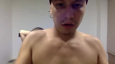 Snapshot of andyzuzka chatting on September 10, 2025, 12:32 am andyzuzka online show from September 10, 2025, 12:32 am