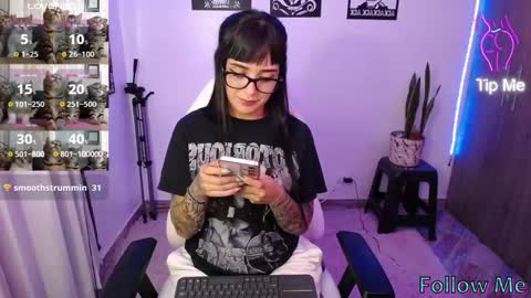 Snapshot of angela_lauren chatting on February 13, 2025, 11:58 pm Angela online show from February 13, 2025, 11:58 pm