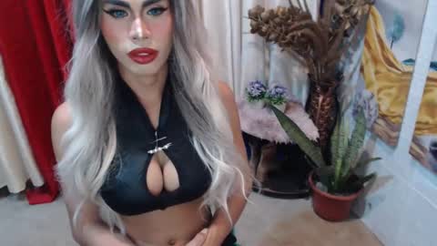 Snapshot of angelic_face_808 chatting on February 8, 2025, 8:09 am DIVINE ANGEL online show from February 8, 2025, 8:09 am