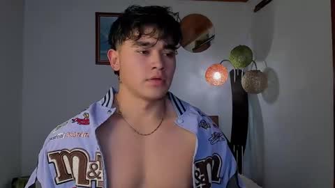 Snapshot of angelx_fox chatting on February 18, 2025, 9:53 pm Angel Fox online show from February 18, 2025, 9:53 pm