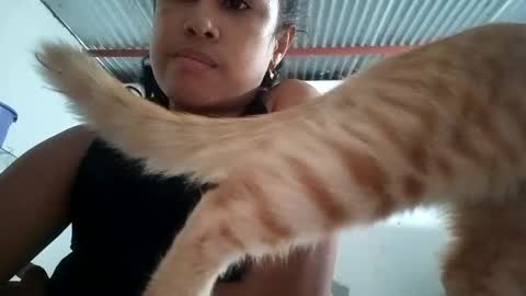 Angie online show from November 9, 2025, 4:05 pm