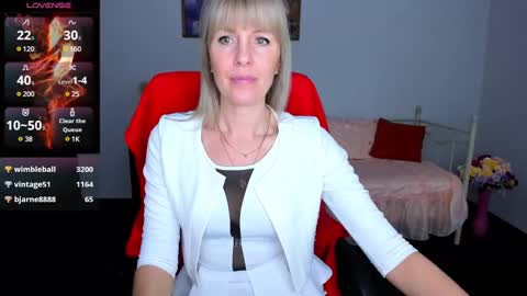 Snapshot of anita_tayson chatting on March 4, 2025, 10:13 am Anita online show from March 4, 2025, 10:13 am