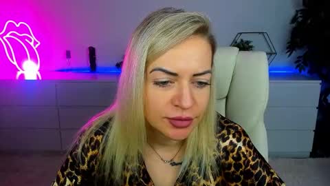 Snapshot of anna_snow9 chatting on September 18, 2025, 5:31 am anna_snow9 online show from September 18, 2025, 5:31 am