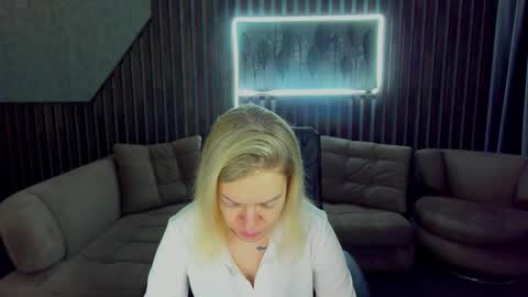 Snapshot of anna_snow9 chatting on October 10, 2025, 5:50 am anna_snow9 online show from October 10, 2025, 5:50 am