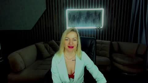 Snapshot of anna_snow9 chatting on October 12, 2025, 5:28 am anna_snow9 online show from October 12, 2025, 5:28 am