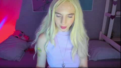 Snapshot of annetenet chatting on January 28, 2025, 10:34 am Annet online show from January 28, 2025, 10:34 am