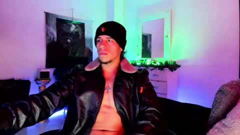 Snapshot of annibal_toro chatting on February 19, 2025, 1:51 am darg online show from February 19, 2025, 1:51 am