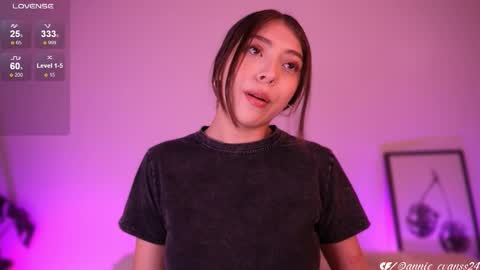 Snapshot of annie_evans24 chatting on February 27, 2025, 1:48 am Annie Evans online show from February 27, 2025, 1:48 am