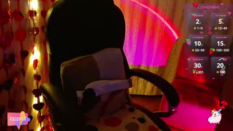 Snapshot of anniehh_ chatting on March 6, 2025, 10:09 am   Annie  Independent model Hello all offline tokens are appreciated  thank you for your support.33 online show from March 6, 2025, 10:09 am