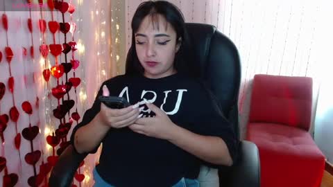 Snapshot of anniehh_ chatting on March 6, 2025, 6:48 pm   Annie  Independent model Hello all offline tokens are appreciated  thank you for your support.33 online show from March 6, 2025, 6:48 pm