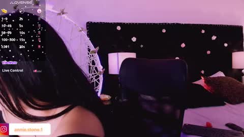 Snapshot of anniestone_ chatting on September 30, 2025, 11:26 am ANNIE online show from September 30, 2025, 11:26 am