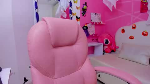 Snapshot of anny_bridge chatting on October 28, 2025, 10:34 pm Anny bridge online show from October 28, 2025, 10:34 pm