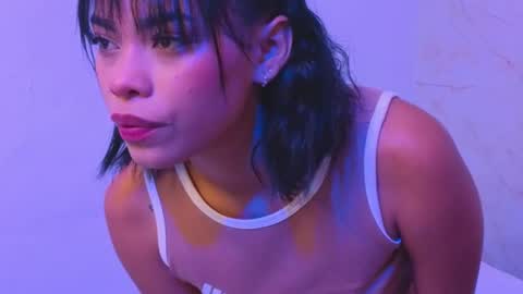 Snapshot of anny_mendez1 chatting on October 15, 2025, 4:23 am Anny online show from October 15, 2025, 4:23 am