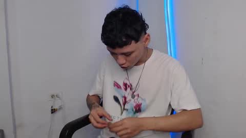 Snapshot of anoine_dirty chatting on October 6, 2025, 3:59 am Antoine Dirty online show from October 6, 2025, 3:59 am