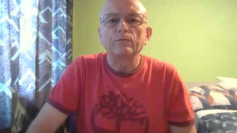 Snapshot of antmatt2025 chatting on October 18, 2025, 12:06 pm antmatt2025 online show from October 18, 2025, 12:06 pm