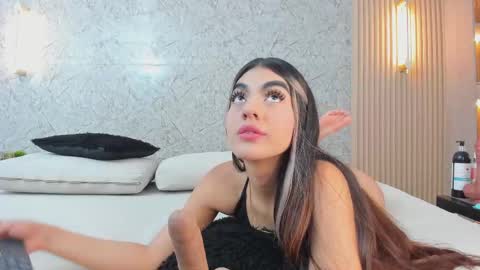 Snapshot of antonella_west chatting on September 29, 2025, 8:57 pm Anto online show from September 29, 2025, 8:57 pm