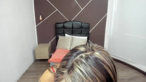 Snapshot of antonellarosss chatting on December 7, 2024, 2:24 pm A N T O N E L L A online show from December 7, 2024, 2:24 pm