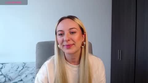 Snapshot of anttoniia chatting on February 12, 2025, 4:33 pm Antonia online show from February 12, 2025, 4:33 pm