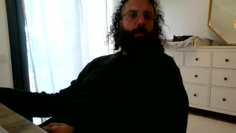 Snapshot of apc_3 chatting on December 2, 2024, 8:52 am apc_3 online show from December 2, 2024, 8:52 am