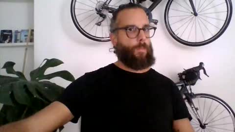 Snapshot of apc_3 chatting on November 3, 2025, 2:29 pm apc_3 online show from November 3, 2025, 2:29 pm