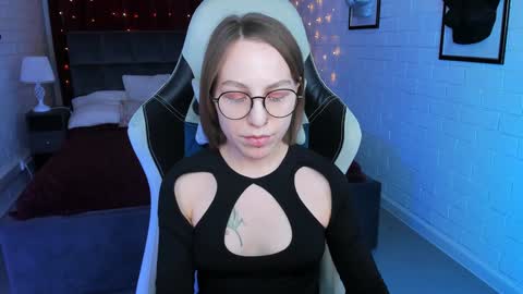 Snapshot of aphexqueen chatting on January 12, 2025, 1:05 pm APHEX QUEEN online show from January 12, 2025, 1:05 pm