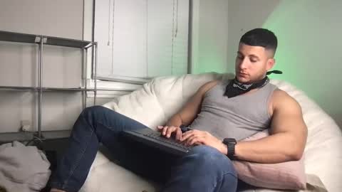 Snapshot of apolo_strange chatting on February 21, 2025, 5:46 am apolo_strange online show from February 21, 2025, 5:46 am