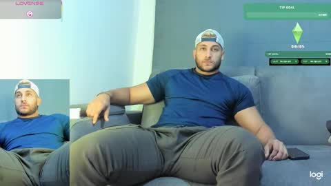 Snapshot of apolo_strange chatting on October 6, 2025, 8:39 pm apolo_strange online show from October 6, 2025, 8:39 pm