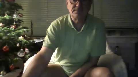 Snapshot of apony58 chatting on December 31, 2024, 8:34 pm Adam online show from December 31, 2024, 8:34 pm