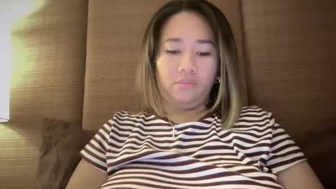 Snapshot of apple_pie_love chatting on November 3, 2025, 7:09 am Anika online show from November 3, 2025, 7:09 am