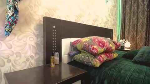 Snapshot of april_bronte chatting on January 28, 2025, 9:40 pm April Bronte online show from January 28, 2025, 9:40 pm