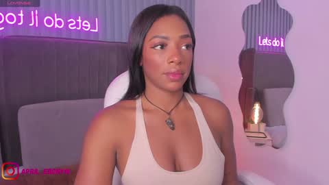 Snapshot of april_ebony18_ chatting on February 5, 2025, 10:41 am April online show from February 5, 2025, 10:41 am